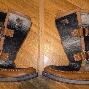 Sorel Chipahko Wool Blanket water resistant winter boots size 10.5 charcoal